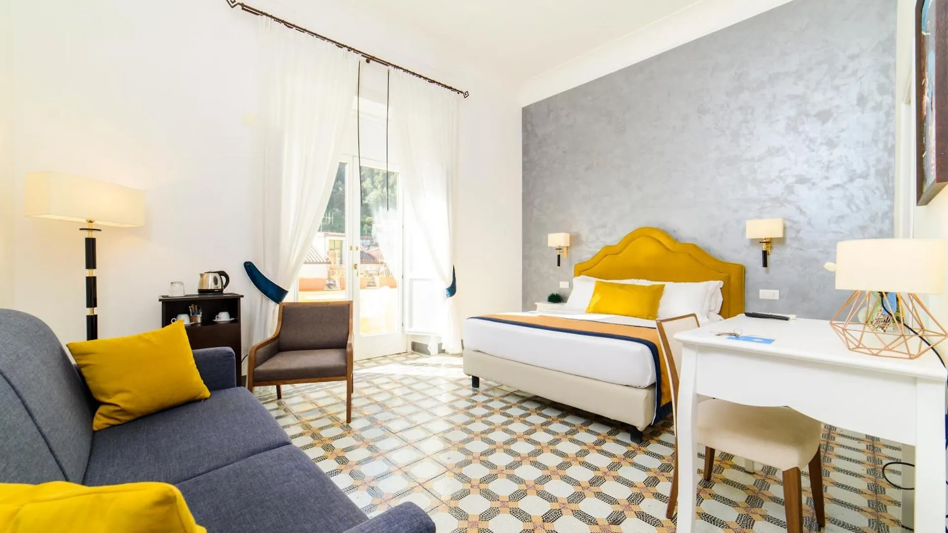 Bed and Breakfast Amalfi Luxury House 2*,  Italia